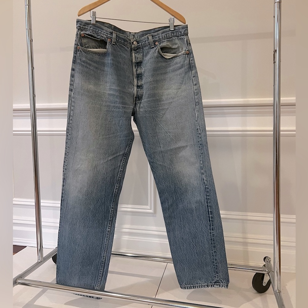 Men’s Levi’s 505 blue jeans